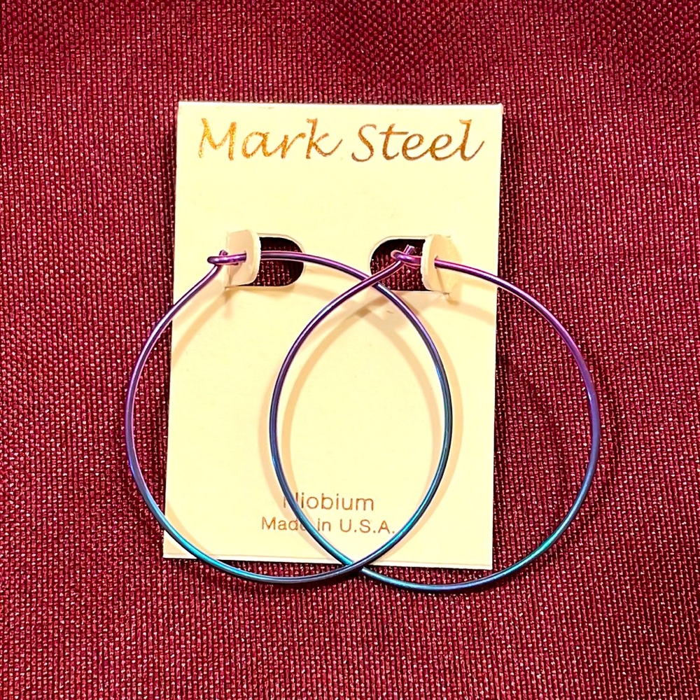 Brilliant Peacock color hoop earrings
